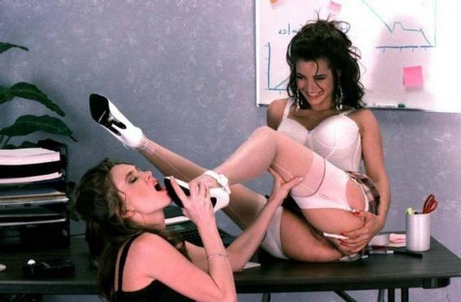 18P Horny Office Babes in Girl on Girl Action