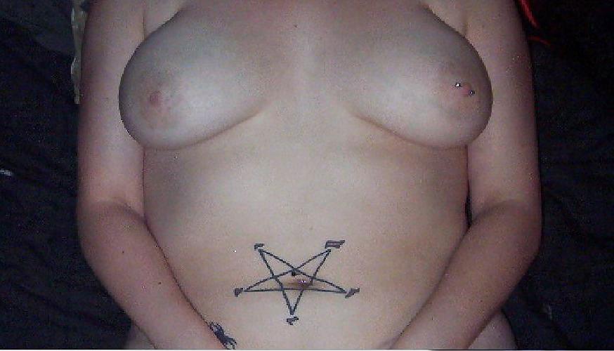 25P Wild Looking Slut