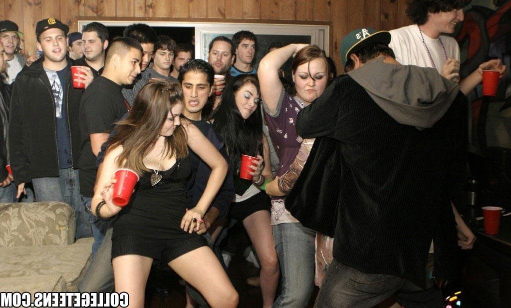 15P Drunk coed getting pounded at a party