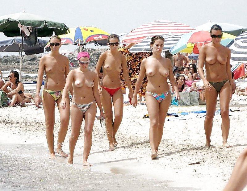 19P Naked beach 126.