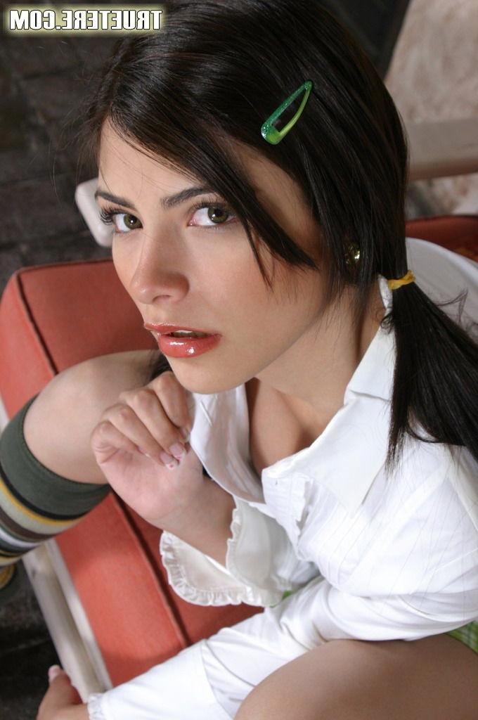 15P Sexy latin teen True Tere