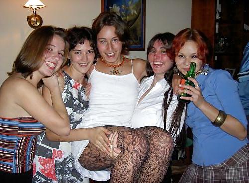 25P Nylon - upskirt - leg 19