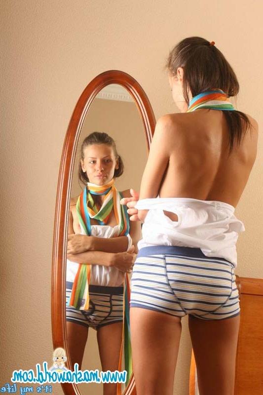 15P Two perfect young cuties flashing