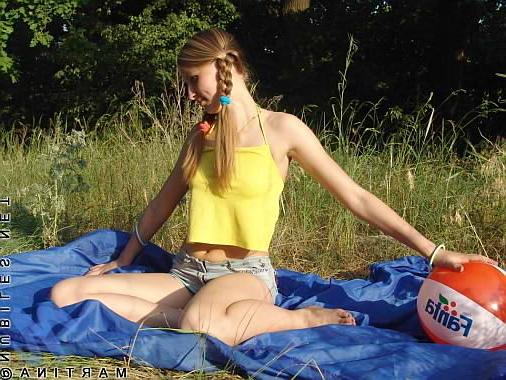 24P Blonde coed nympho spreading outdoors
