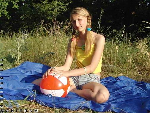 24P Blonde coed nympho spreading outdoors