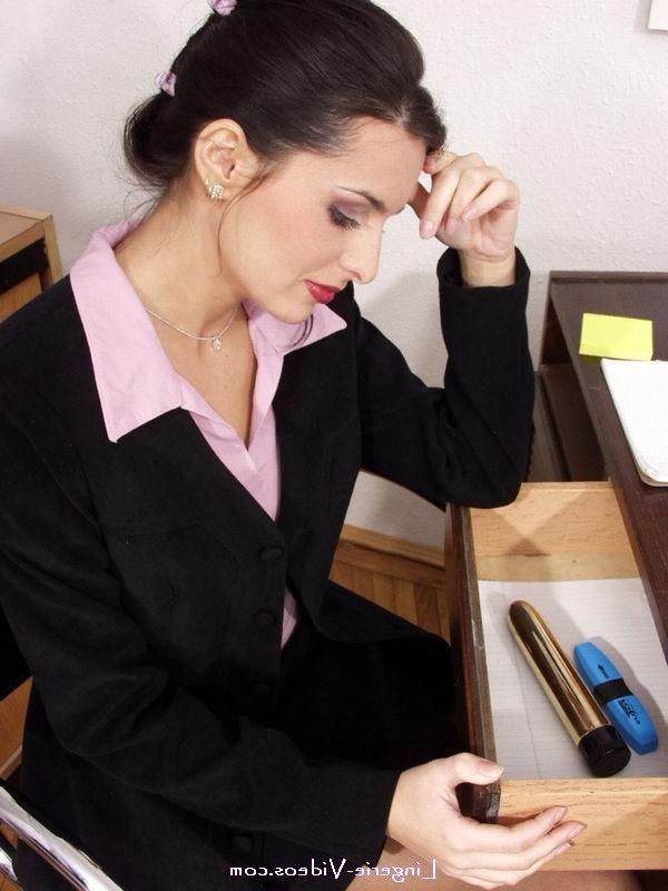 17P Secretary in stockings masturbates with a toy
