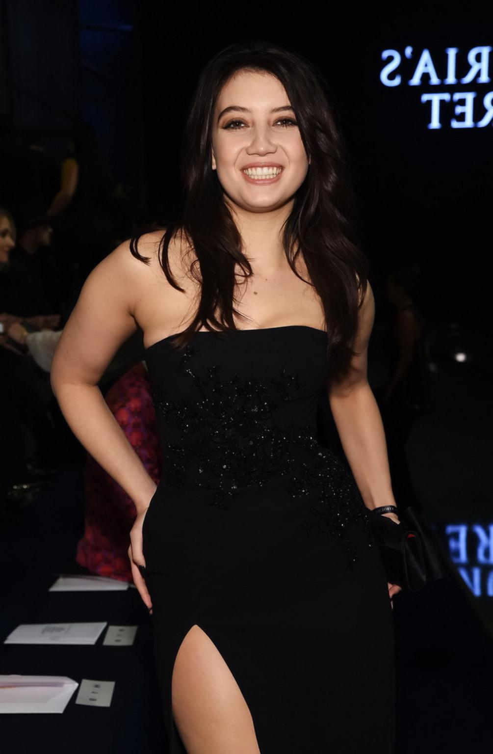 16P Daisy Lowe busty and leggy in high slit strapless dress at Victorias Secret Fash