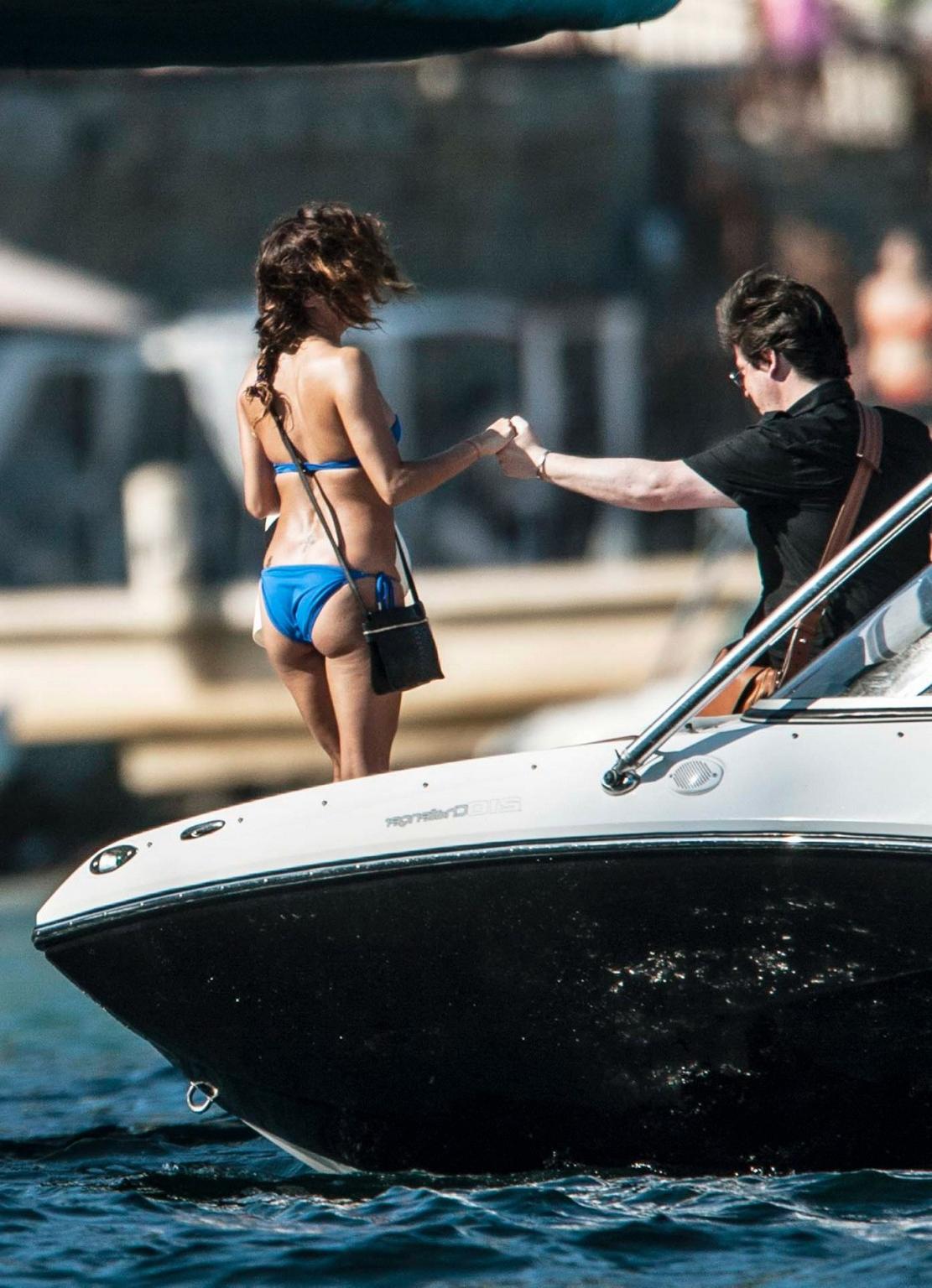 16P Eva Longoria wearing a sexy blue bikini on a yacht in Mexico
