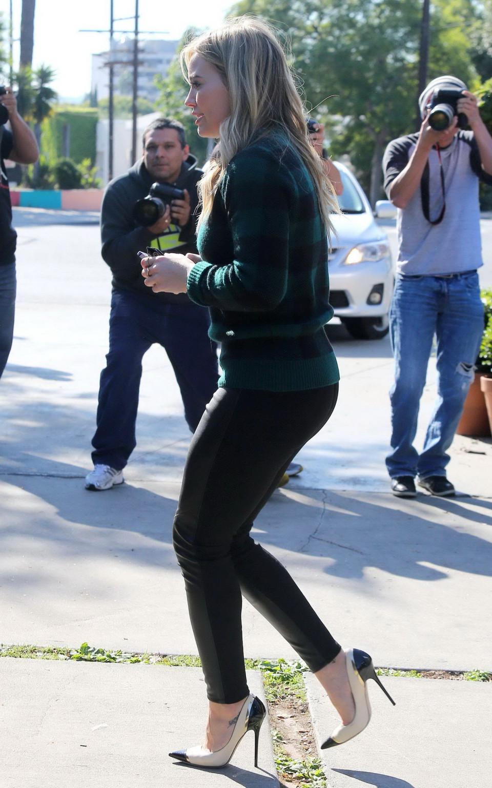 16P Hilary Duff showing off her ass in tight pants out in LA