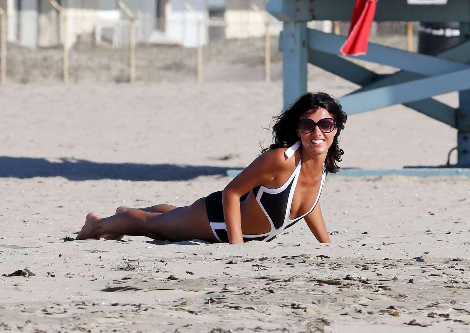 16P Lucy Mecklenburgh in sexy monokini working out on Santa Monica Beach
