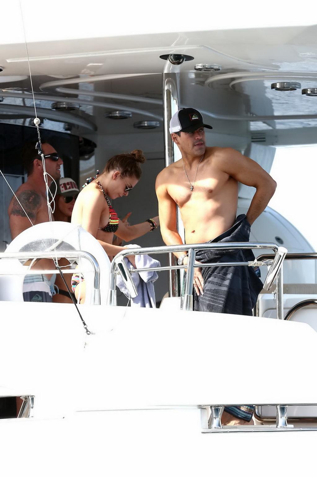 11P LeAnn Rimes showing side boob in few bikini sets on a yacht in Cabo San Lucas