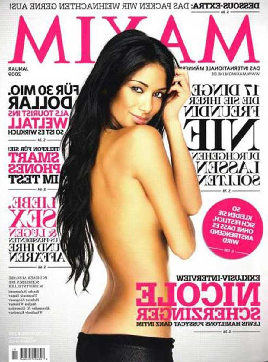 15P Nicole Scherzinger sexy body in black pants