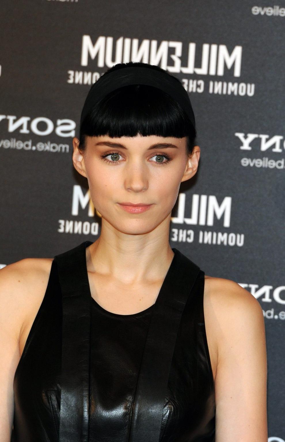 16P Rooney Mara wearing black leather dress at 'The Girl With the Dragon Tattoo' pho