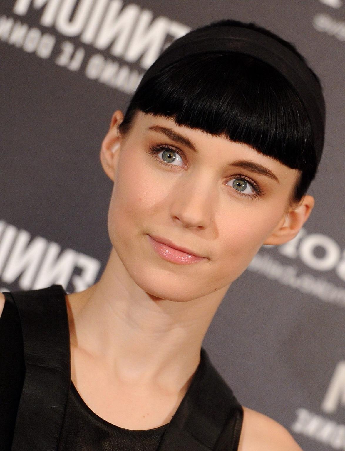 16P Rooney Mara wearing black leather dress at 'The Girl With the Dragon Tattoo' pho