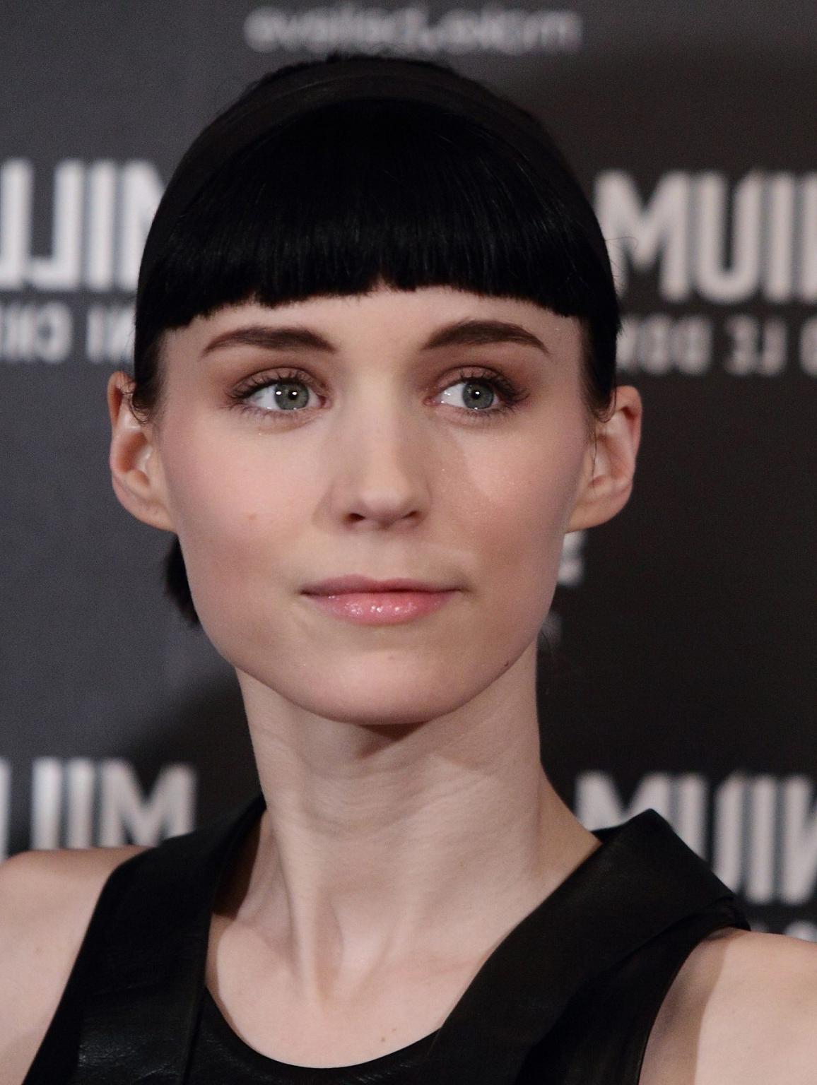 16P Rooney Mara wearing black leather dress at 'The Girl With the Dragon Tattoo' pho