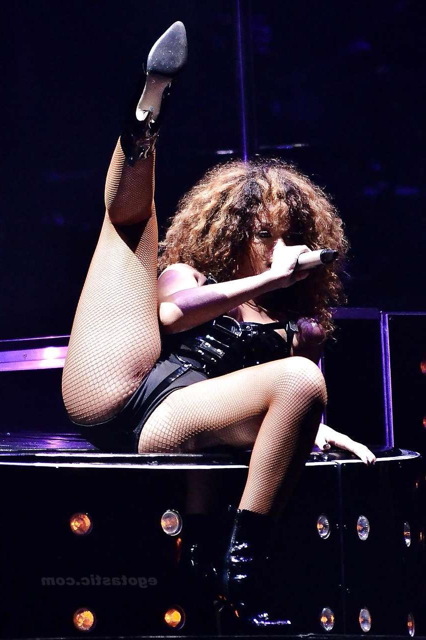 16P Rihanna looking sexy in blue bikini on yacht and spreading her legs on stage