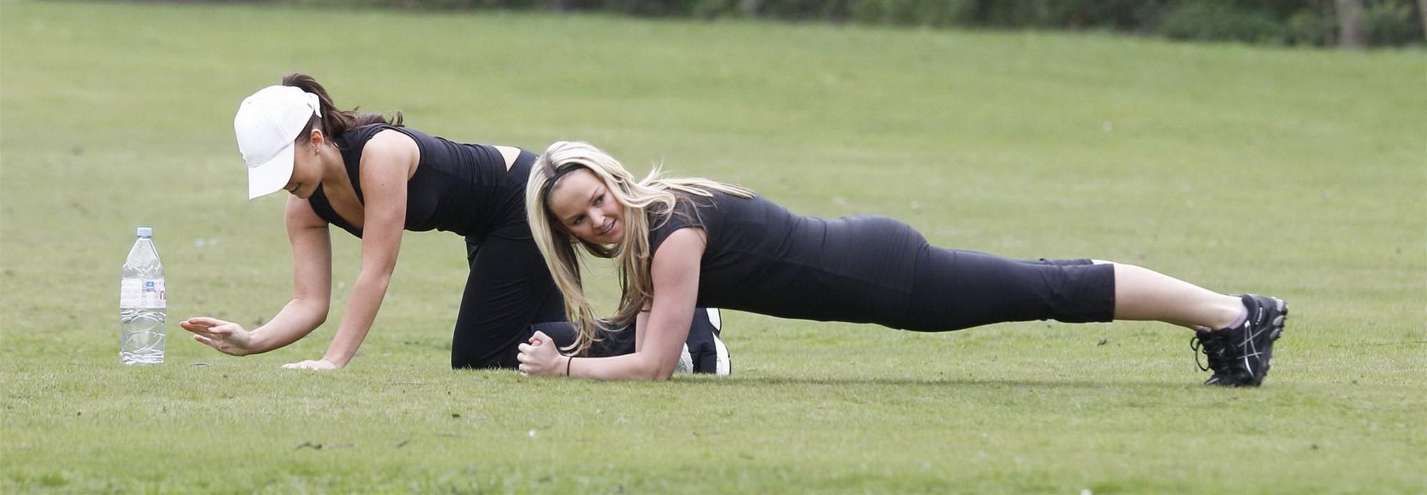 16P Jennifer Ellison shows off her ass in tight sweatpants while working out in Live