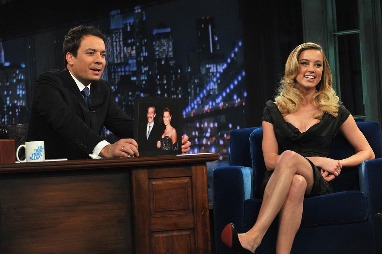 16P Amber Heard looking wild  sexy on Jimmy Fallon show
