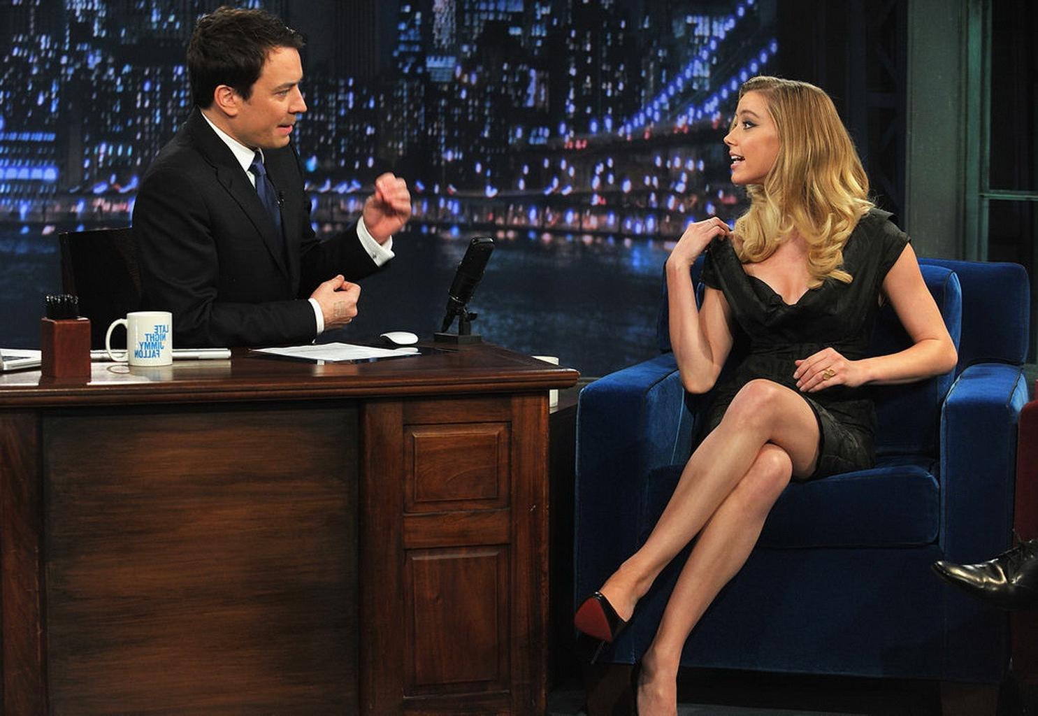 16P Amber Heard looking wild  sexy on Jimmy Fallon show