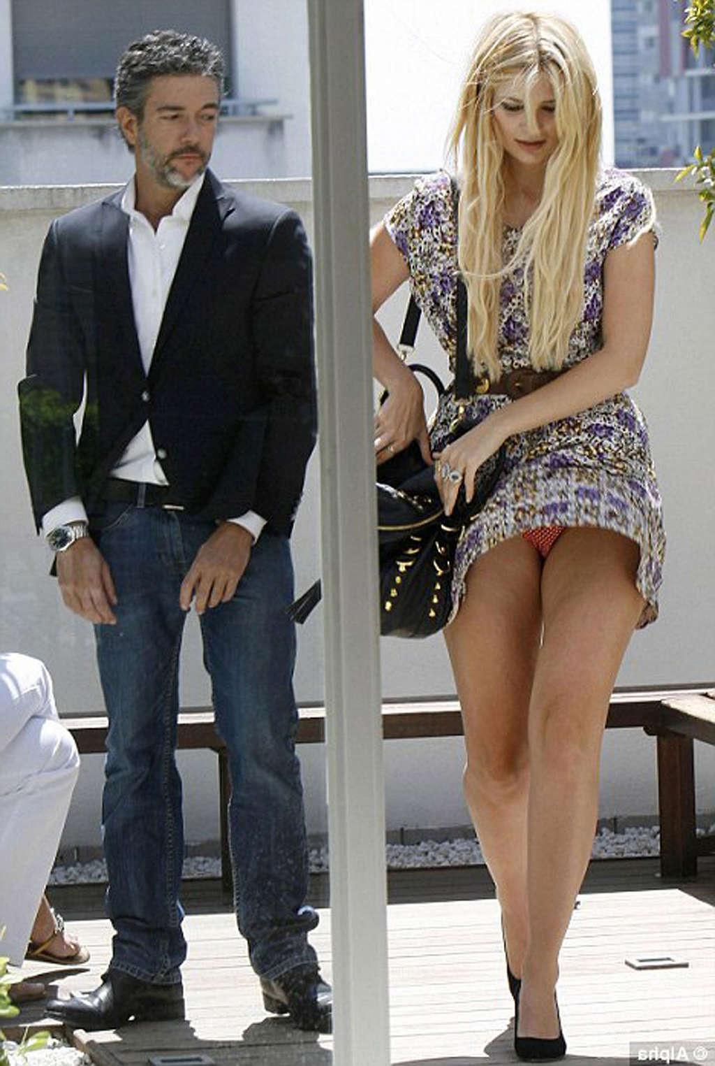 16P Mischa Barton flash panties upskirt and nipple slip paparazzi shoots