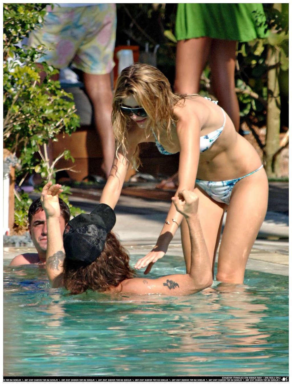 16P Mischa Barton flash panties upskirt and nipple slip paparazzi shoots