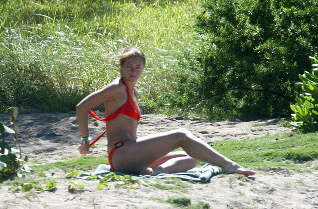 10P Rebecca Gayheart exposing her nice big tits on yacht and beach paparazzi picture