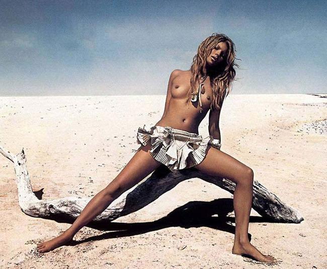 15P Kate Moss gorgeous nude topless and bush