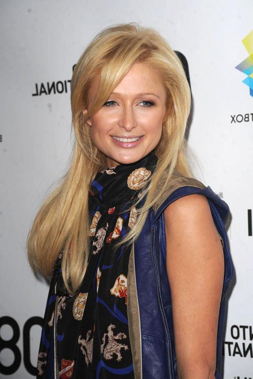 16P Paris Hilton showing her nice small tits on yacht