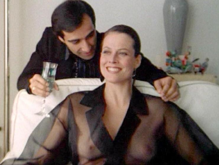 16P Sigourney Weaver shows pert titties and bush