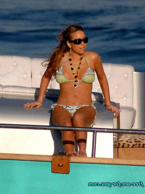 16P Mariah Carey posing sexy in bikini on yacht paparazzi pictures