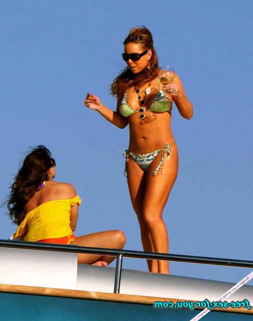 16P Mariah Carey posing sexy in bikini on yacht paparazzi pictures