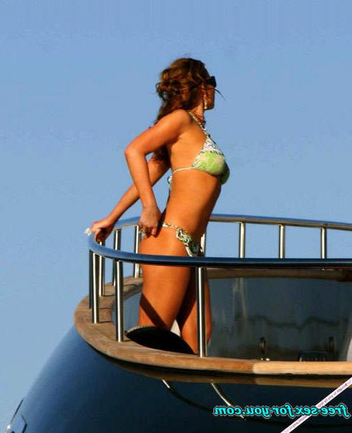 16P Mariah Carey posing sexy in bikini on yacht paparazzi pictures