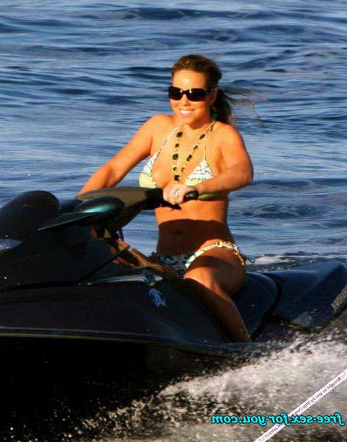 16P Mariah Carey posing sexy in bikini on yacht paparazzi pictures