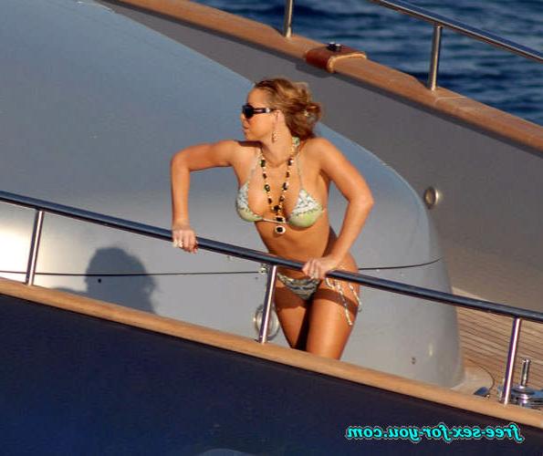 16P Mariah Carey posing in skimpy bikini on yacht paprazzi pix
