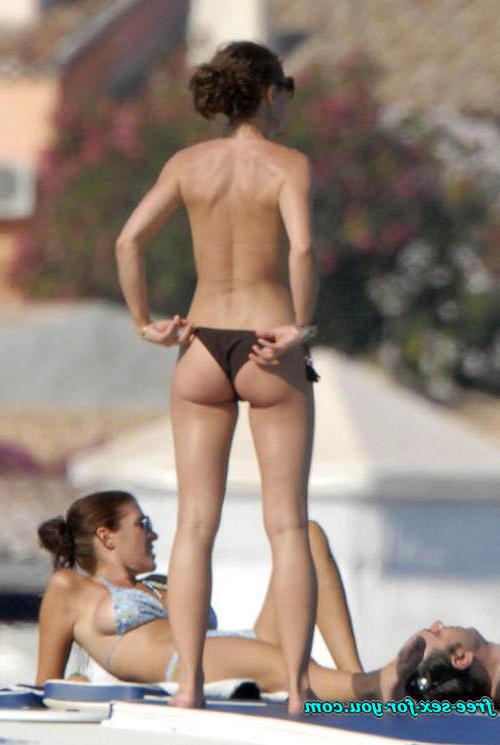 16P Rebecca Gayheart showing her nice tits on yacht paparazzi pix
