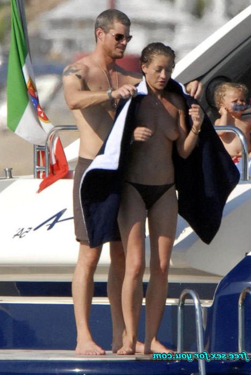 16P Rebecca Gayheart showing her nice tits on yacht paparazzi pix