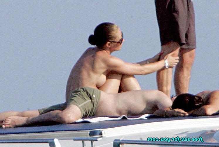 16P Rebecca Gayheart showing tits topless on yacht paparazzi pix