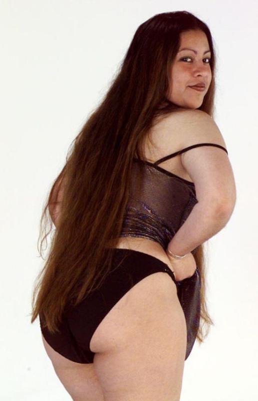 15P Bosomed Latino redfox fattie posing