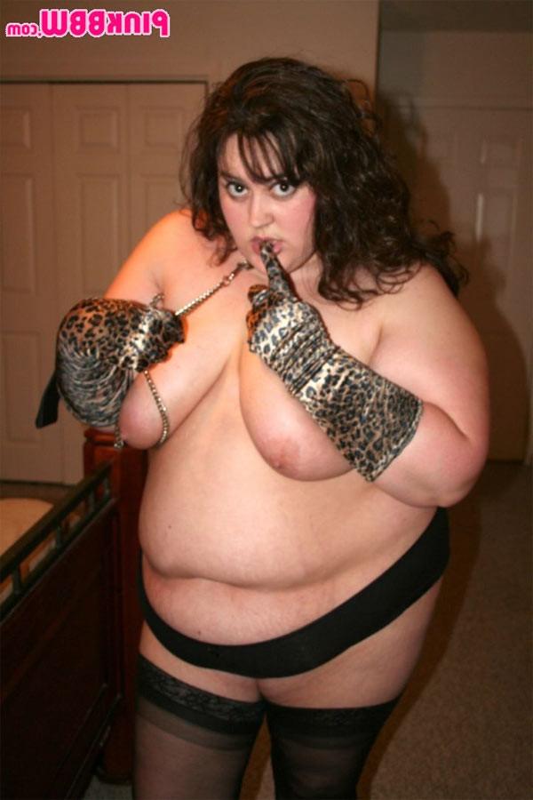 17P Kinky bbw stripping from her black stockings and collar