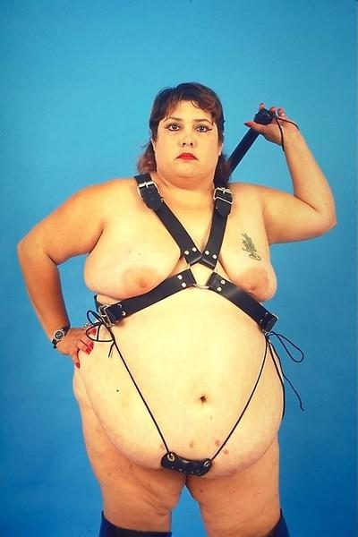 20P Giant fat girls in smooth leather