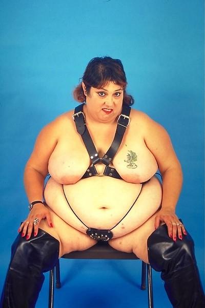 20P Giant fat girls in smooth leather