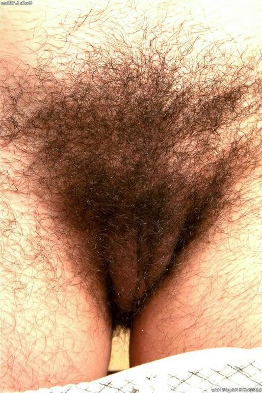 15P Caitlin is a seriously scarey hairy type chick