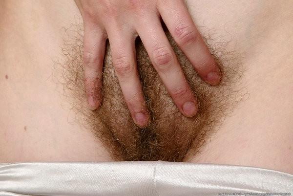 15P sexy redhead coed exposes her really hairy pussy gap