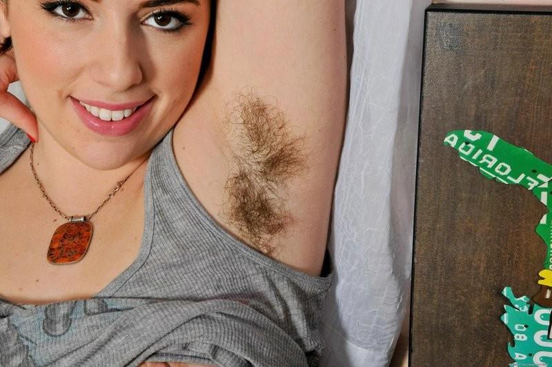 15P Super hairy Simone displays her thick pussy