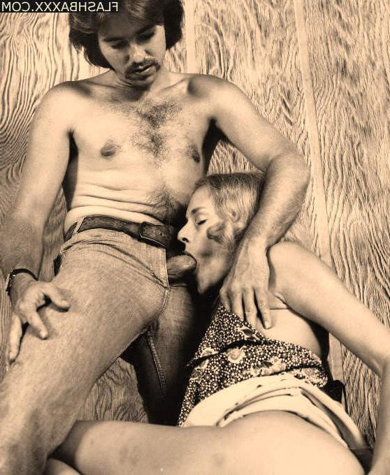 14P Retro babes sucking off hairy cocks