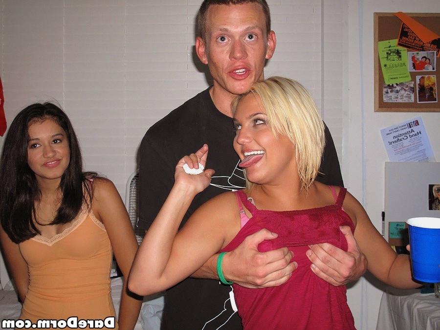 16P College coeds dorm party