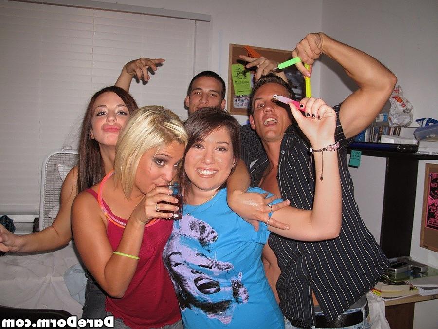 16P College coeds dorm party