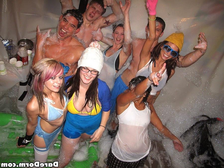 16P College coeds foam party