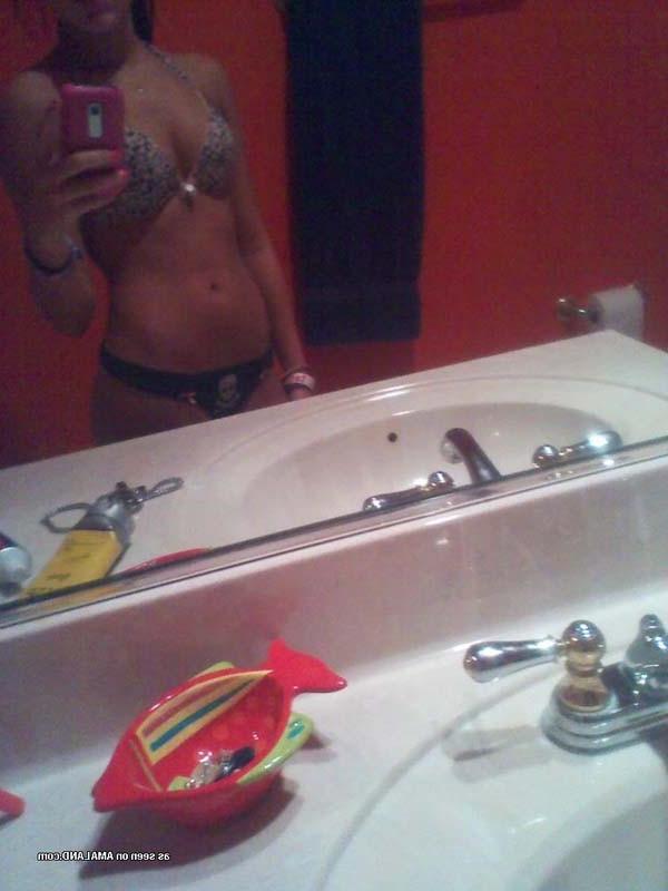15P Collection of a steamy hot amateur sexy teen selfshooting