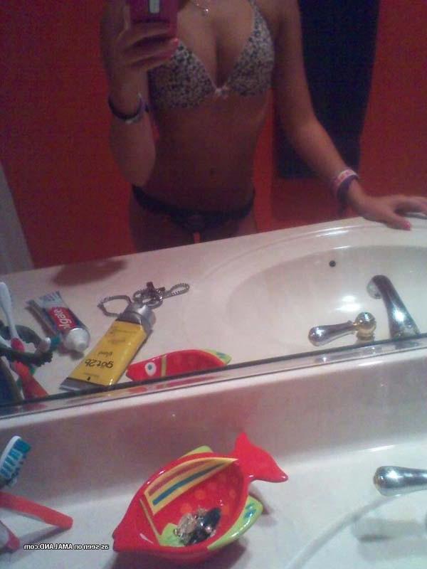 15P Collection of a steamy hot amateur sexy teen selfshooting